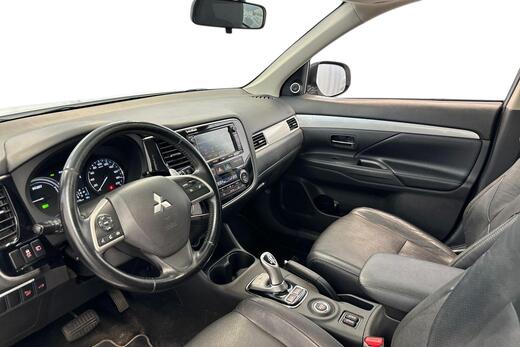 Mitsubishi Outlander PHEV vaihtoauto