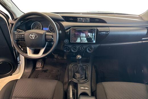 Toyota Hilux vaihtoauto