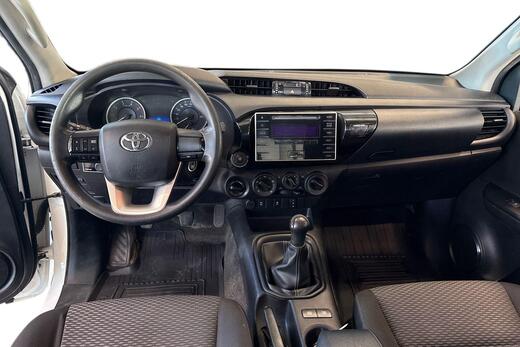 Toyota Hilux vaihtoauto