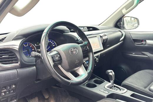 Toyota Hilux vaihtoauto