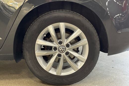 Volkswagen Touran vaihtoauto