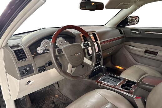 Chrysler 300C vaihtoauto