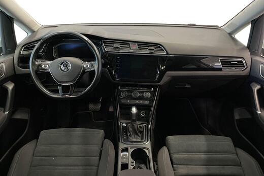 Volkswagen Touran vaihtoauto