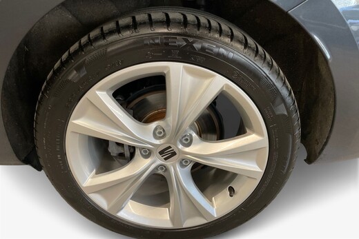 SEAT Leon Sportstourer vaihtoauto