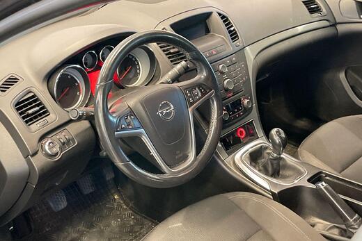 Opel Insignia vaihtoauto