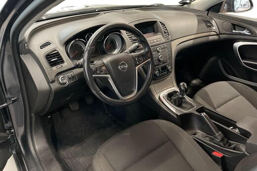 Opel Insignia vaihtoauto