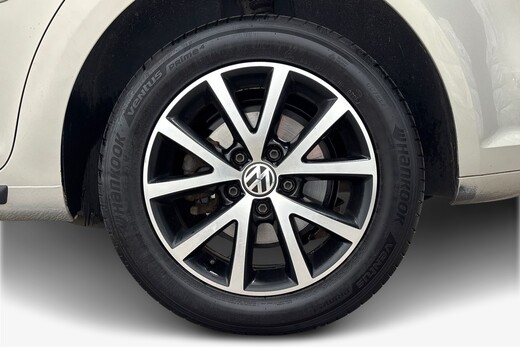 Volkswagen Touran vaihtoauto