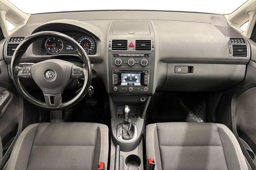 Volkswagen Touran vaihtoauto