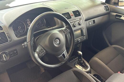 Volkswagen Touran vaihtoauto