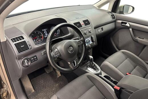 Volkswagen Touran vaihtoauto