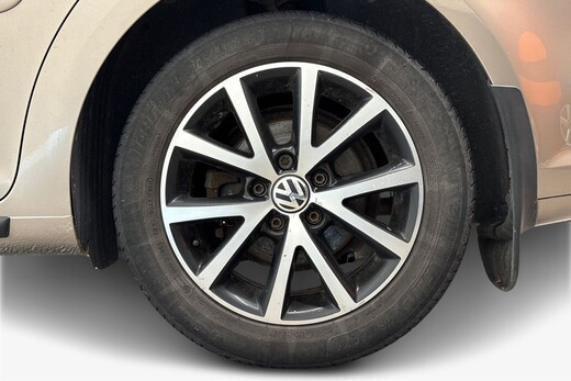 Volkswagen Touran vaihtoauto