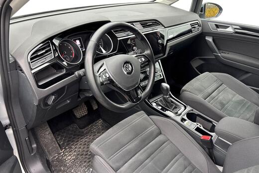 Volkswagen Touran vaihtoauto
