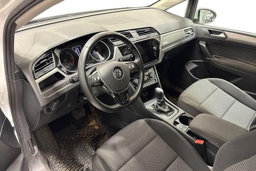 Volkswagen Touran vaihtoauto