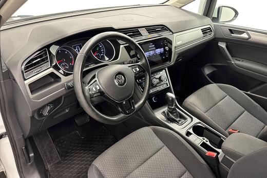 Volkswagen Touran vaihtoauto