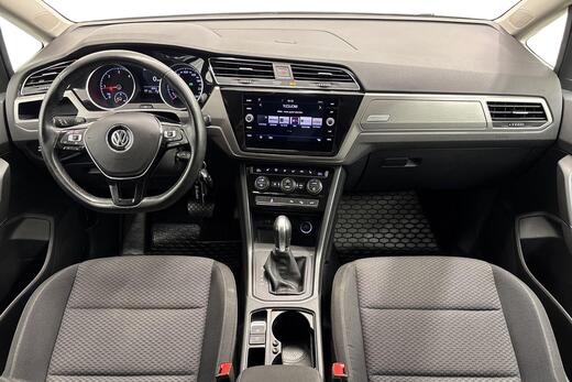 Volkswagen Touran vaihtoauto