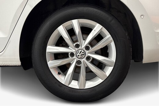 Volkswagen Touran vaihtoauto
