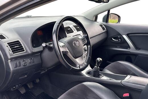 Toyota Avensis vaihtoauto