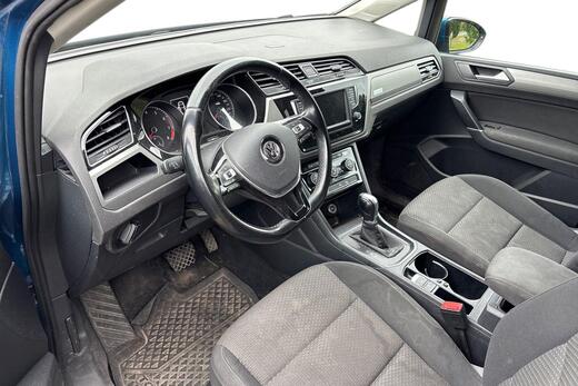 Volkswagen Touran vaihtoauto