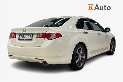 Honda Accord vaihtoauto