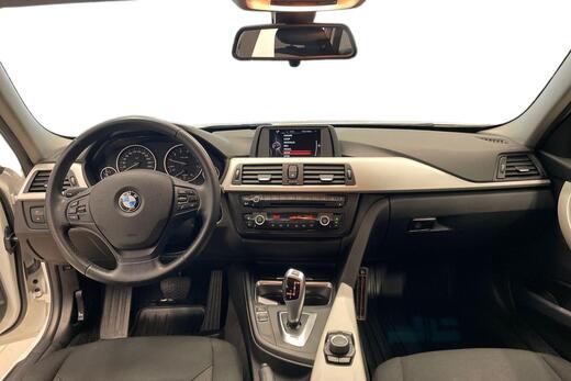 BMW 320 vaihtoauto