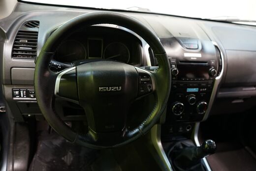 Isuzu D-Max vaihtoauto