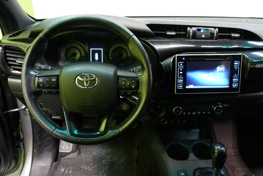 Toyota Hilux vaihtoauto