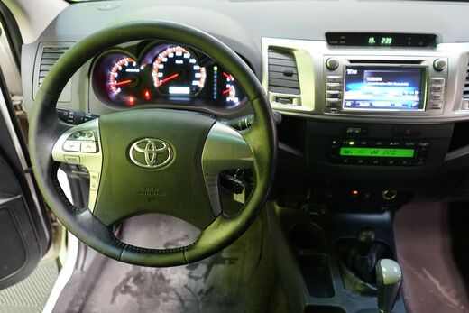 Toyota Hilux vaihtoauto