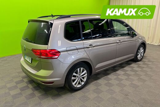 Volkswagen Touran vaihtoauto