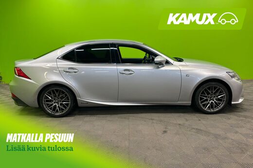 Lexus IS vaihtoauto