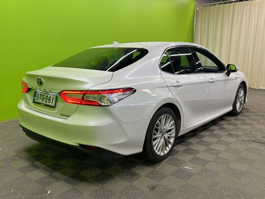 Toyota Camry vaihtoauto