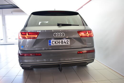 Audi Q7 vaihtoauto