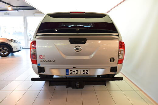 Nissan Navara vaihtoauto