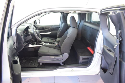 Nissan Navara vaihtoauto