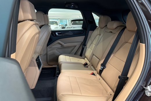 Porsche Cayenne vaihtoauto