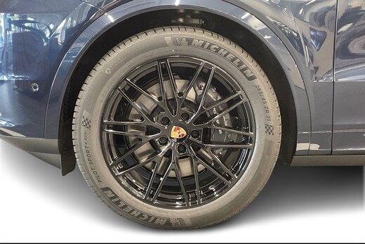 Porsche Cayenne vaihtoauto
