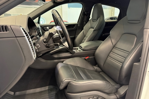 Porsche Cayenne vaihtoauto