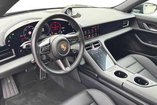 Porsche Taycan vaihtoauto