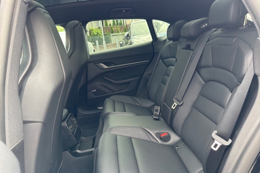 Porsche Taycan vaihtoauto