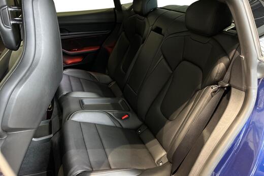 Porsche Taycan vaihtoauto