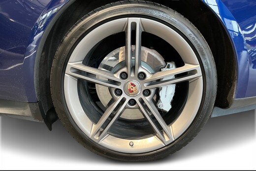 Porsche Taycan vaihtoauto