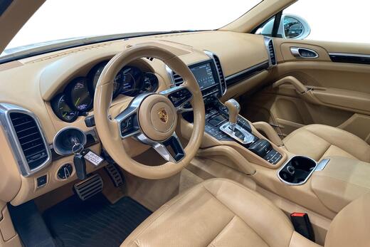 Porsche Cayenne vaihtoauto