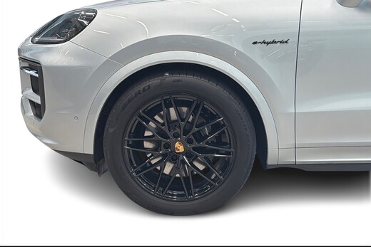 Porsche Cayenne vaihtoauto