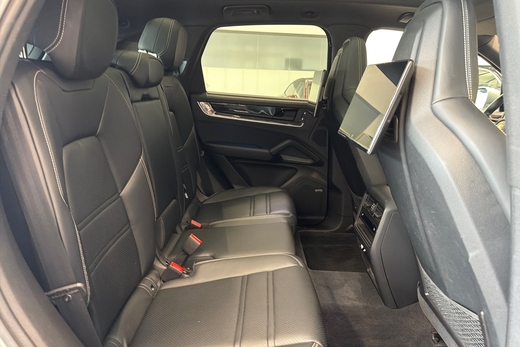 Porsche Cayenne vaihtoauto