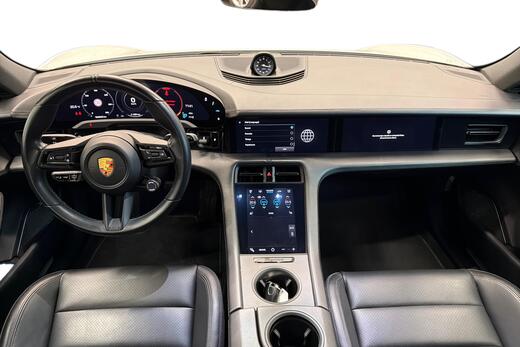 Porsche Taycan vaihtoauto