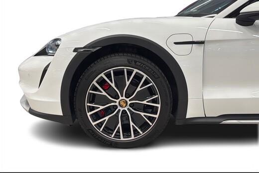 Porsche Taycan vaihtoauto