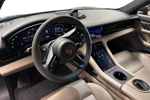 Porsche Taycan vaihtoauto