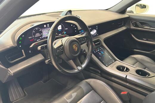 Porsche Taycan vaihtoauto