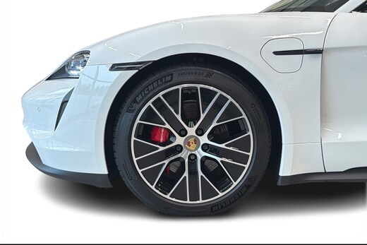 Porsche Taycan vaihtoauto