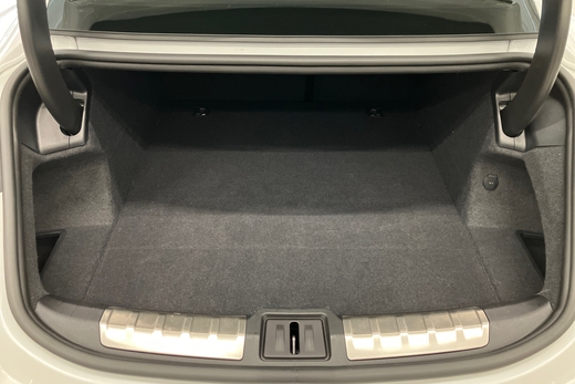 Porsche Taycan vaihtoauto