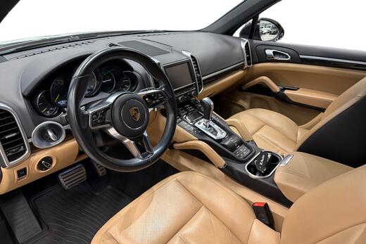 Porsche Cayenne vaihtoauto
